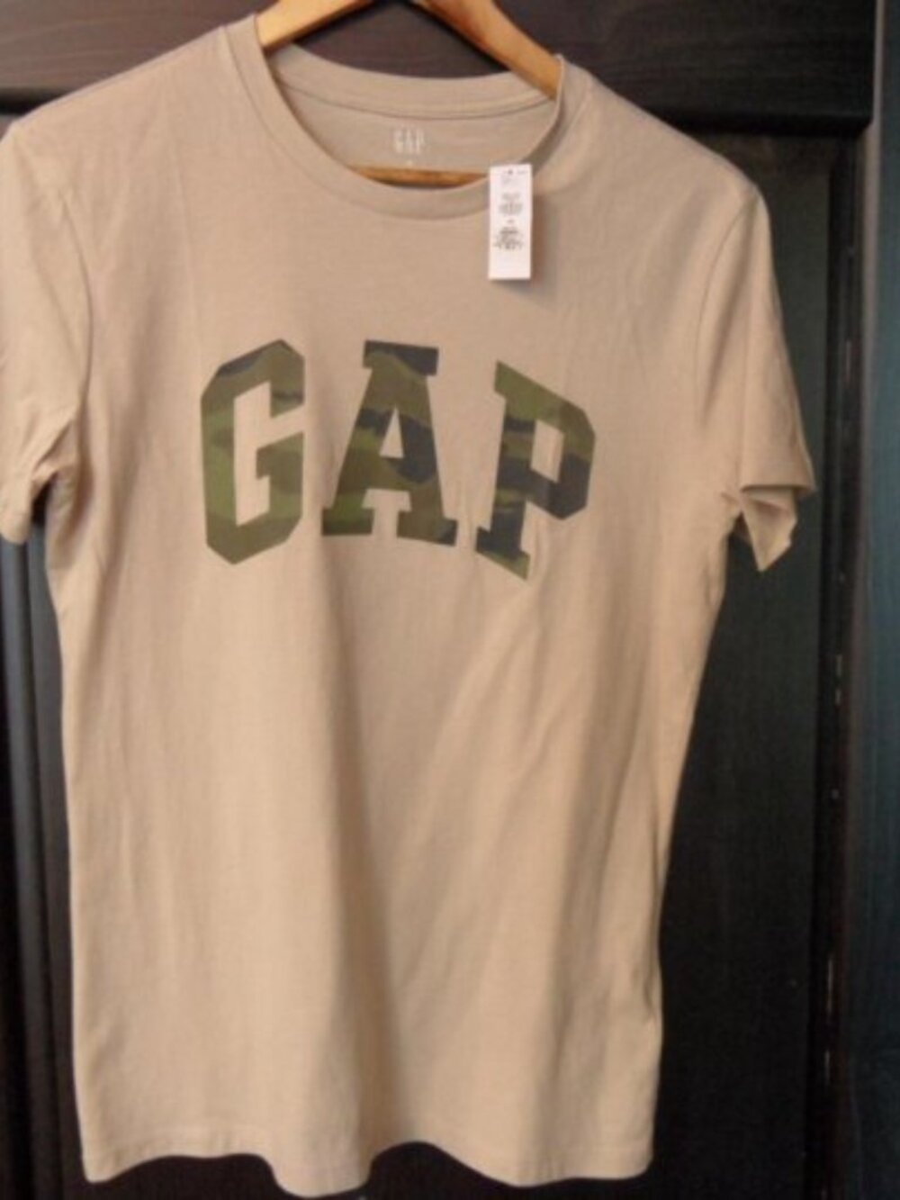 GAP, white T-shirt, size M, cotton.